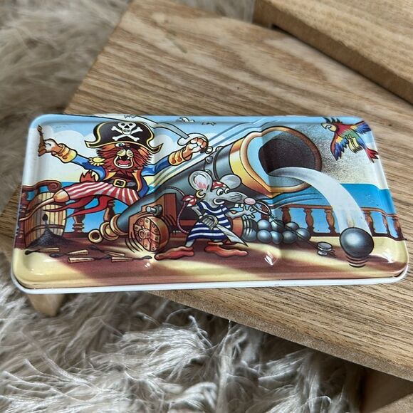 Vtg Page Of  London Mini Watercolor Box Paint Tins 2 Teddy Bear & 1 Pirate Scene - Picture 11 of 17